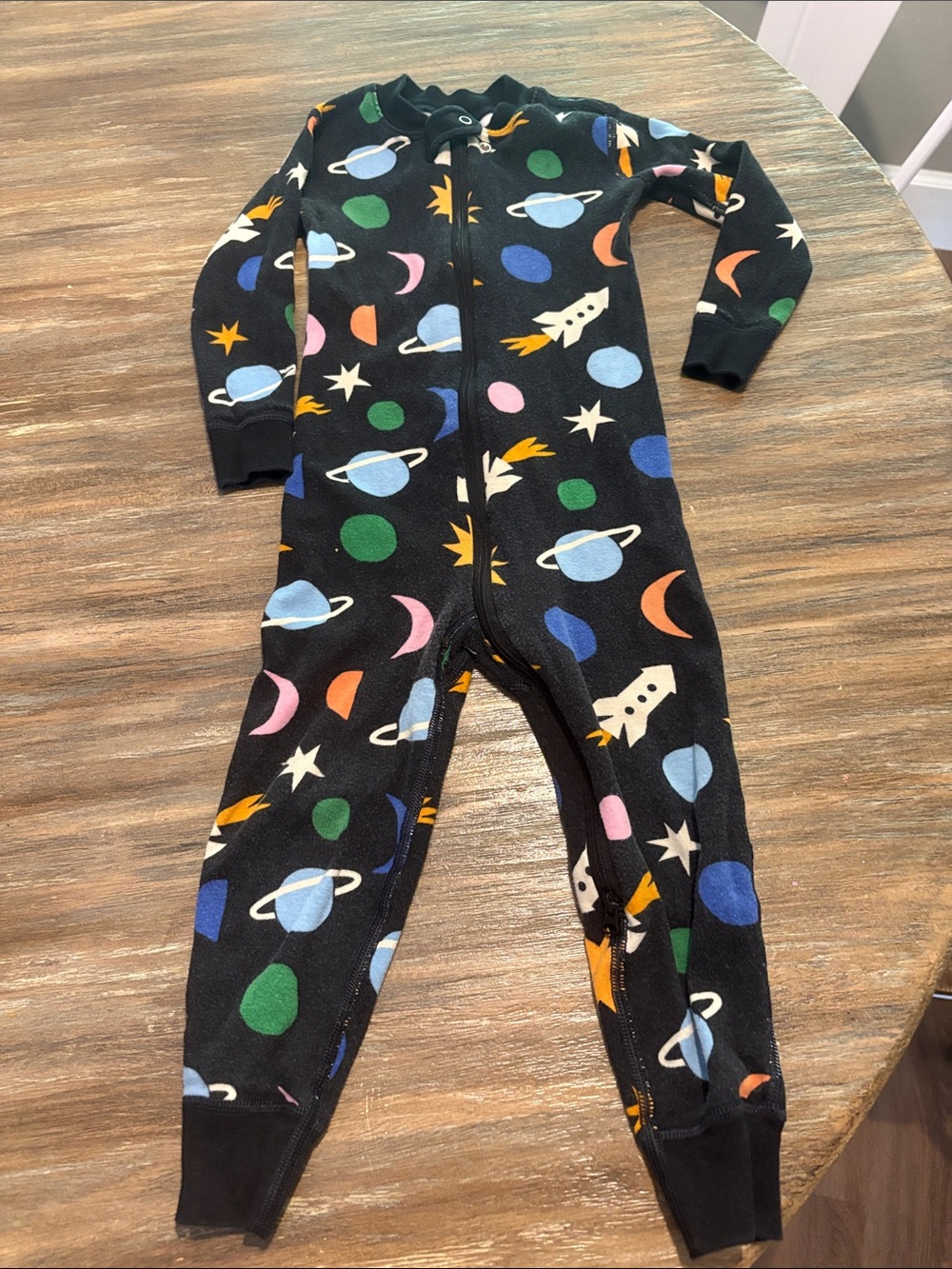 Hanna andersson Kids Black Space-Print One-Piece Pajamas